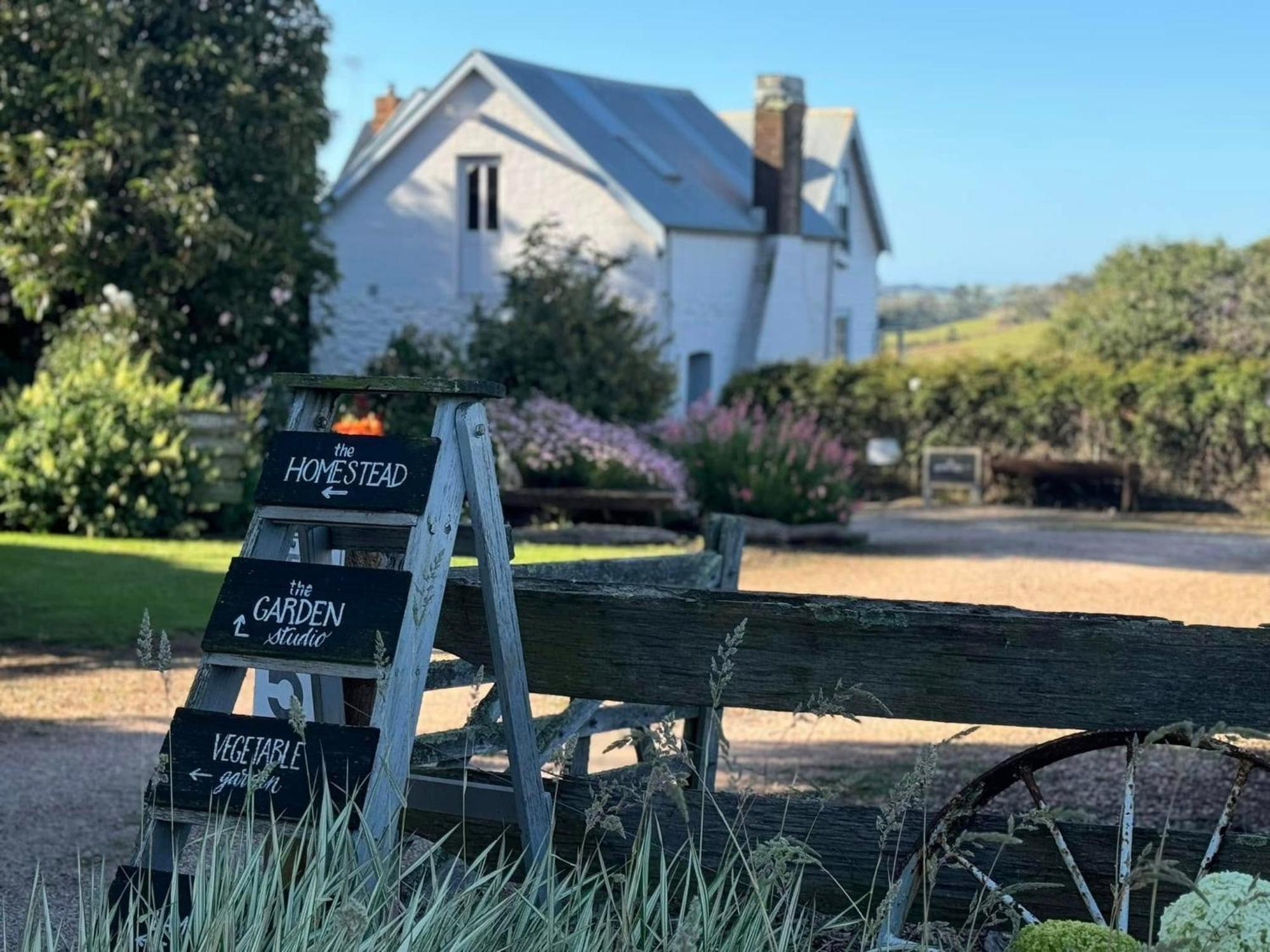 Robin Hoods Well Farm Stay Sassafras ภายนอก รูปภาพ